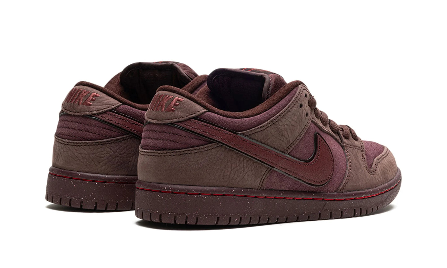 Nike SB Dunk Low City Of Love Burgundy Crush