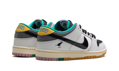 Nike SB Dunk Low CSEF