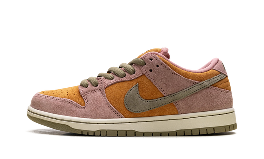 Nike SB Dunk Low Pro Red Stardust