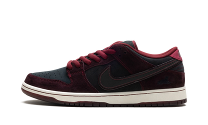 Nike SB Dunk Low Riot Skateshop (Special Box)