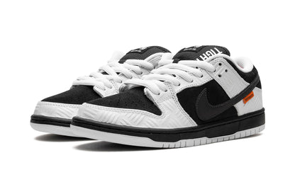 Nike SB Dunk Low x TIGHTBOOTH®︎