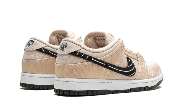 Nike SB Dunk Low Albino & Preto