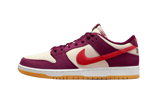 Nike SB Dunk Low Skate Like a Girl